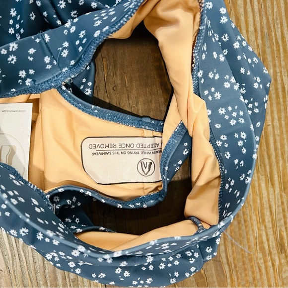 NWT GEODE Swim bottoms - Picture 4 of 5